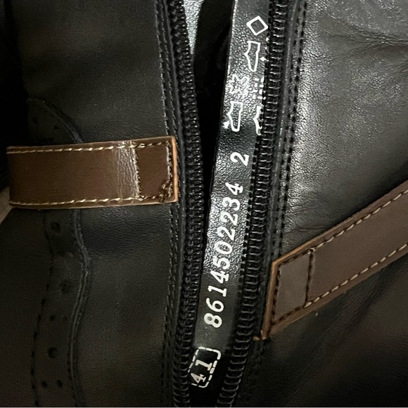 Remonte Black Wingtip Leather Booties with Brown Leather Strap, size 41 - Picture 5 of 6